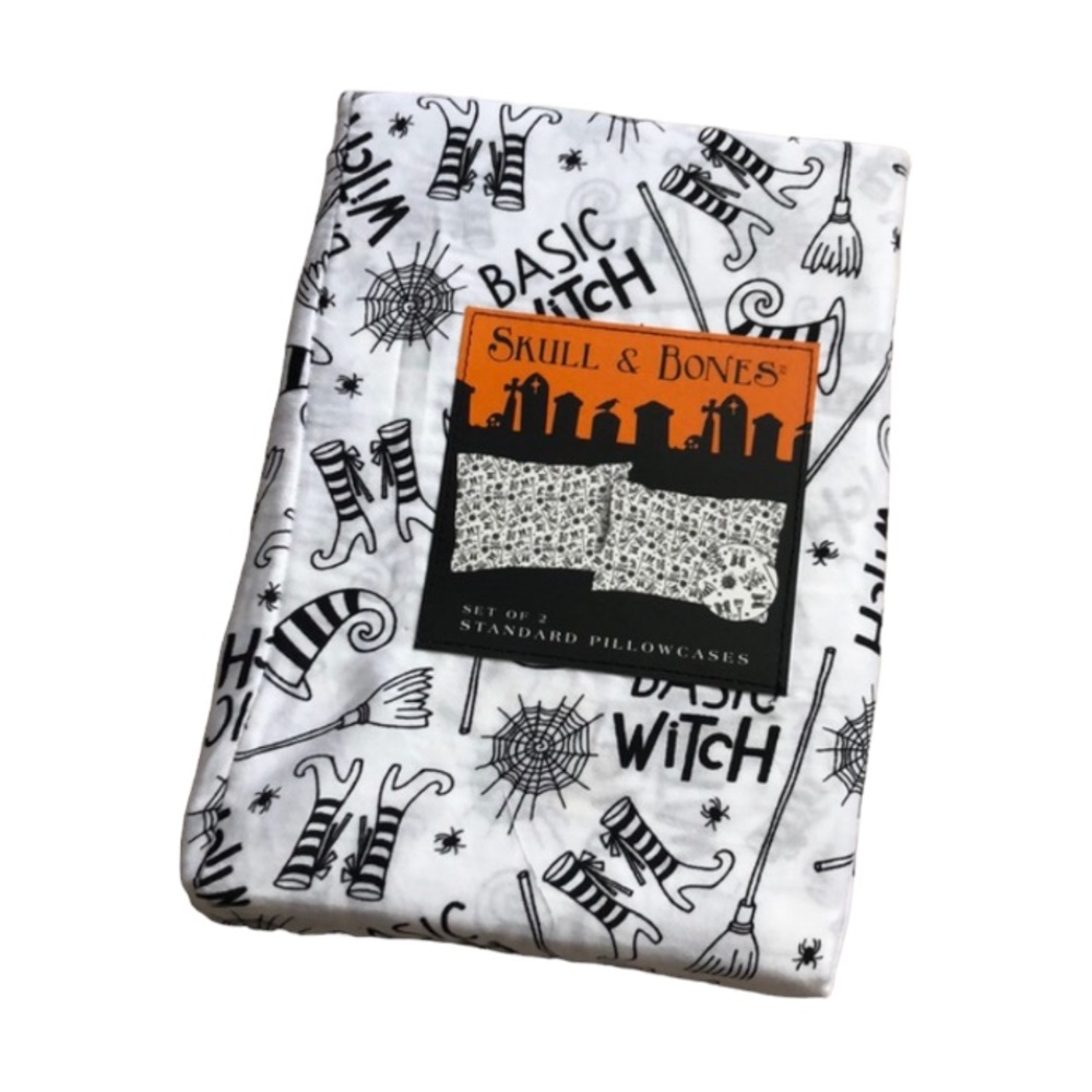 Skull & Bones Halloween BASIC WITCH Standard Pillowcases
